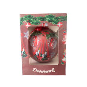 Julekugle, brun med julesok, julehjerte og krans.