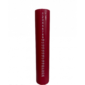 Rdt kalenderlys med rifler. Fra Ren stearin. 24cm hjt.